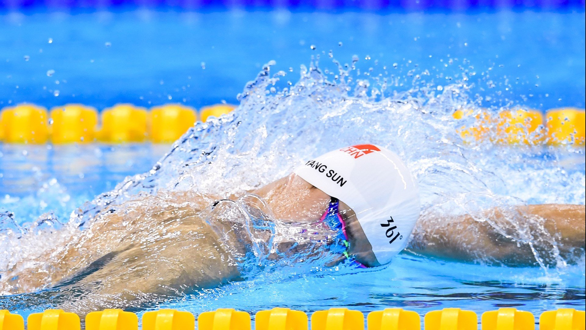 _台上体育表演秀：运动变演艺的盛会_，体育舞台剧