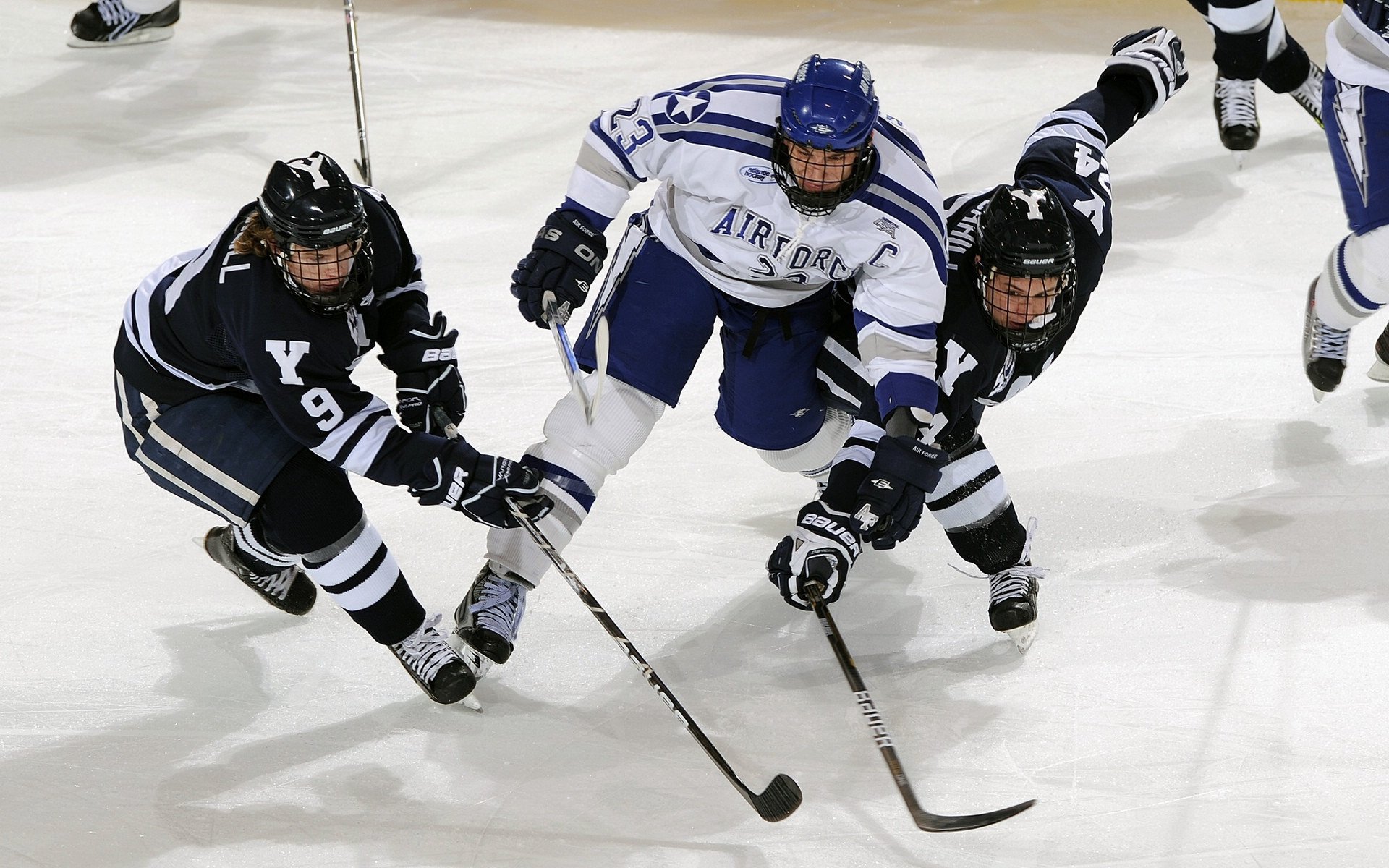 _年度盘点：那些令人难忘的网球经典对决_，网球精彩对打视频