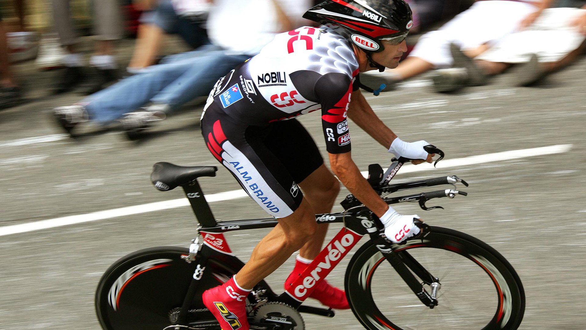 开云体育-_都市骑行节：倡导绿色出行新风尚_，骑行发现城市之美