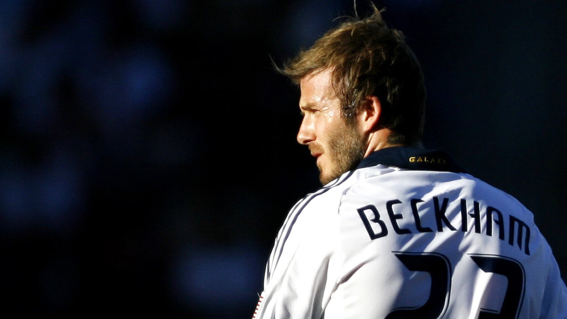 “西甲焦点：明星飞驰场上，场面精彩绝伦”